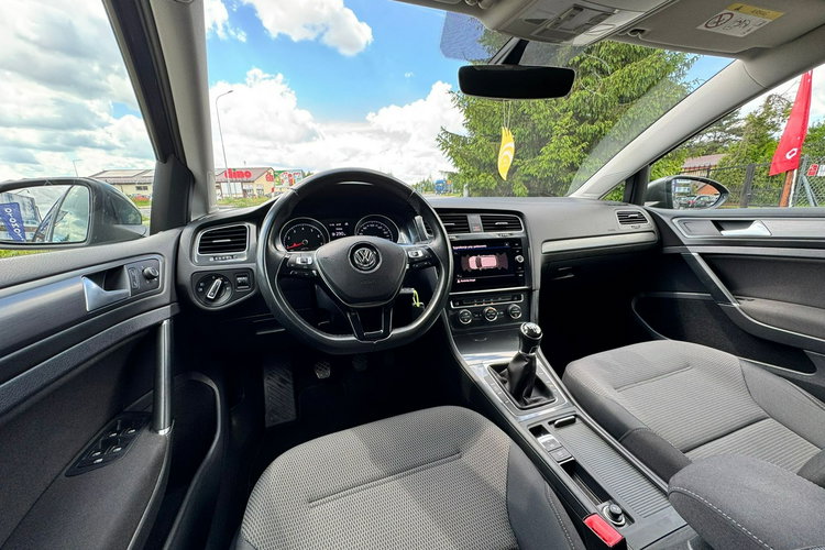 Volkswagen Golf zdjęcie 25