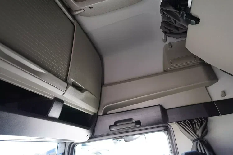 MAN TGX / 18.470 / E 6 / GX / FIRANKA / 19 PALET / RETARDER / ŁAD. 8050 KG zdjęcie 31