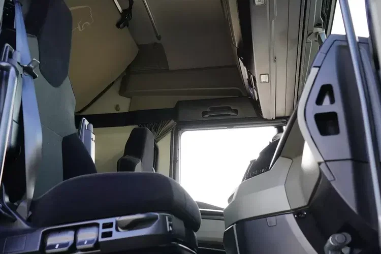 MAN TGX / 18.470 / E 6 / GX / FIRANKA / 19 PALET / RETARDER / ŁAD. 8050 KG zdjęcie 8