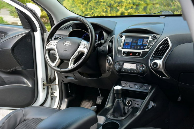 Hyundai ix35 Premium Skóry Navi Kamera Klimatronik LPG Lovato Aso Alu16" zdjęcie 21