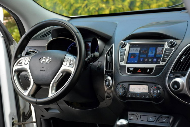 Hyundai ix35 Premium Skóry Navi Kamera Klimatronik LPG Lovato Aso Alu16" zdjęcie 22