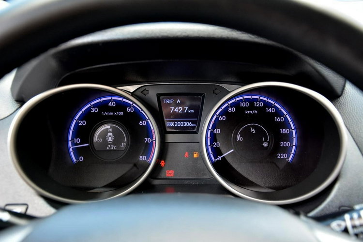 Hyundai ix35 Premium Skóry Navi Kamera Klimatronik LPG Lovato Aso Alu16" zdjęcie 26