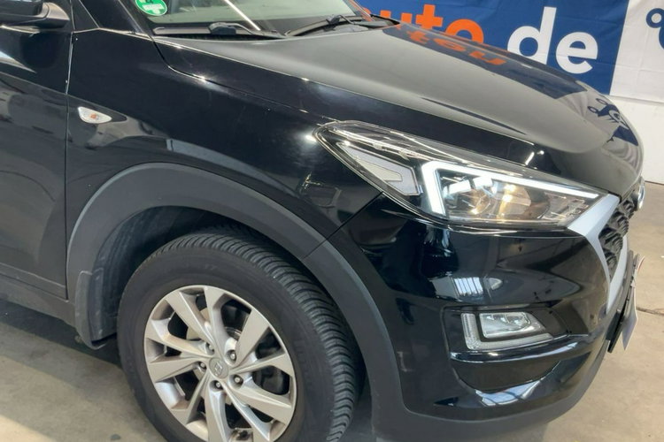 Hyundai Tucson LIFT, Klimatyzacja, Nawigacja, Tempomat, Przyciemniane szyby zdjęcie 3