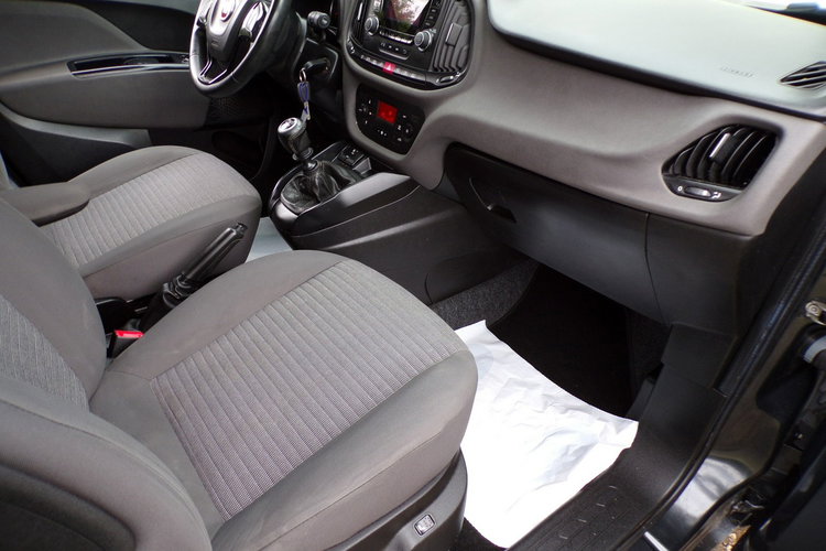 Fiat Doblo Lift /Klimatronic /Gwarancja /2,0 /135KM /2015R zdjęcie 32