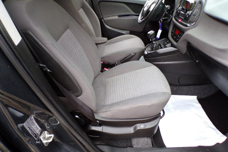 Fiat Doblo Lift /Klimatronic /Gwarancja /2,0 /135KM /2015R zdjęcie 33