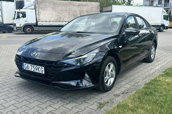 Hyundai Elantra Gwarancja 12 msc / I właściciel / Salon Polska / Automat