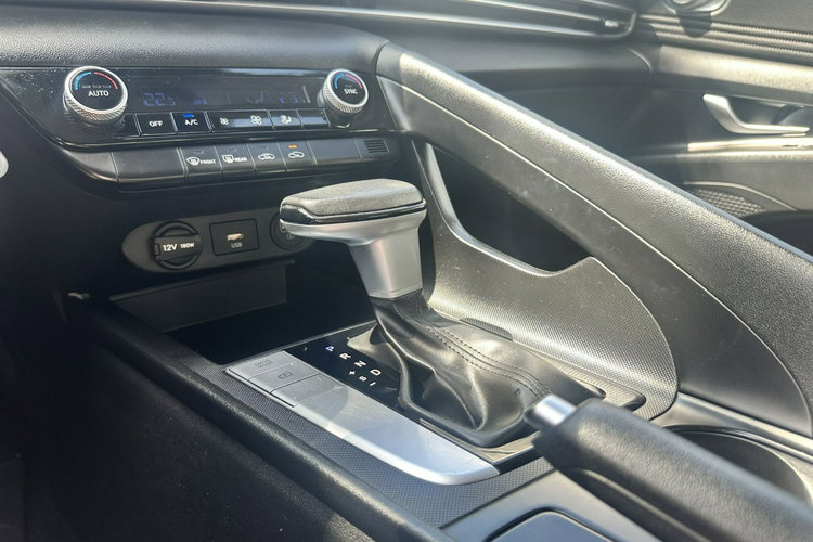 Hyundai Elantra Gwarancja 12 msc / I właściciel / Salon Polska / Automat zdjęcie 33