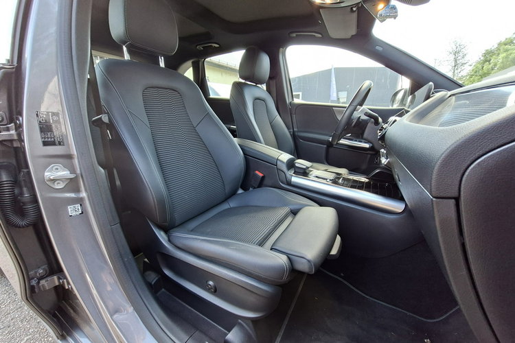 Mercedes B 250 4Matic, Klimatronic, Virt. Cockpit, Burmester, Podgrz fotele, CarPlay zdjęcie 30