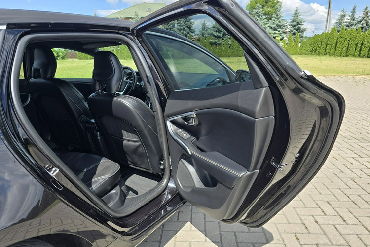 Volvo V40 2.0HDI R-Design.Ledy.Xenony.Automat.Kam.Cof.Navigacja.Alcantara.Skóry. zdjęcie 23