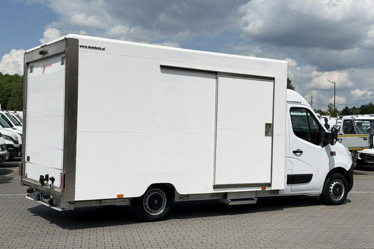 Renault Master 2.3 130KM Kontener Niskopodłogowy Sklep Bar Kamper Foodtruc Koniowóz zdjęcie 12