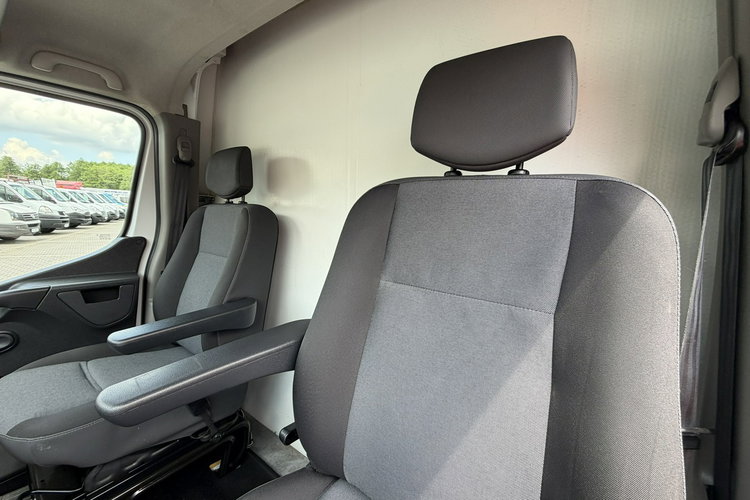 Renault Master 2.3 130KM Kontener Niskopodłogowy Sklep Bar Kamper Foodtruc Koniowóz zdjęcie 29