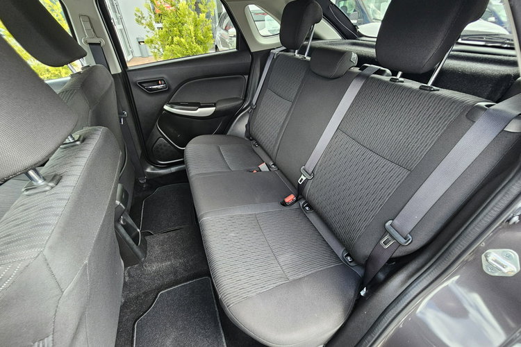 Suzuki Baleno Radar, komendy głosowe, grzane fotele, kontrola pasa ruchu, led zdjęcie 15