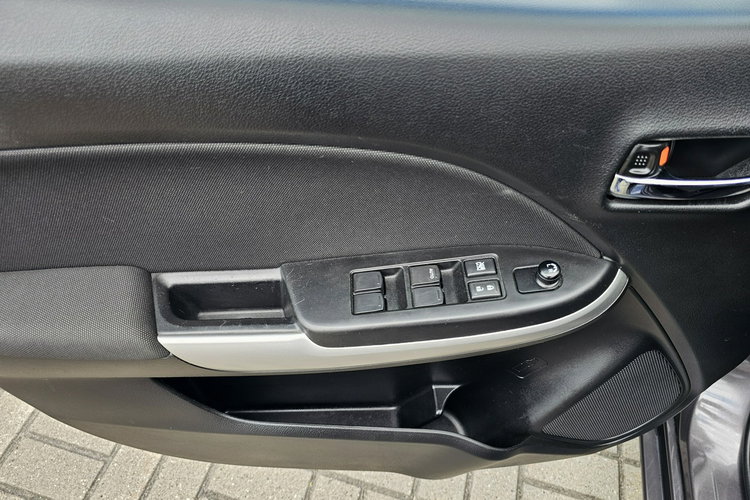 Suzuki Baleno Radar, komendy głosowe, grzane fotele, kontrola pasa ruchu, led zdjęcie 28