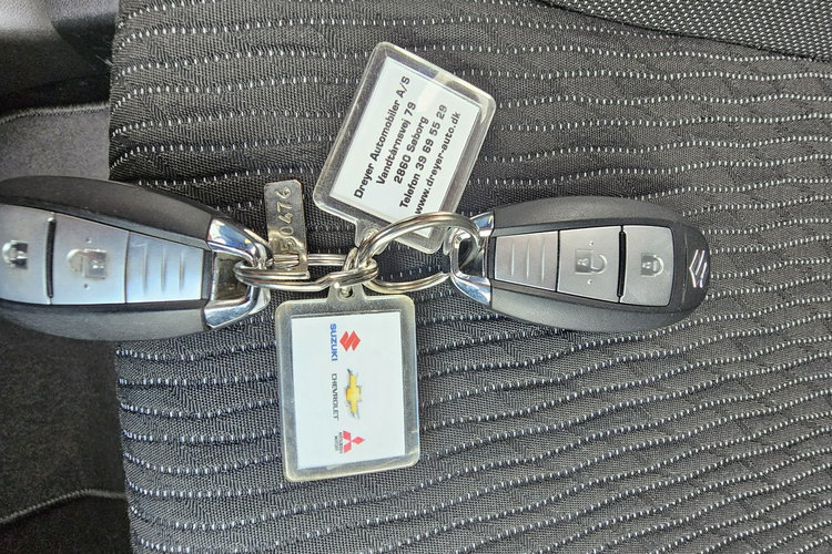 Suzuki Baleno Radar, komendy głosowe, grzane fotele, kontrola pasa ruchu, led zdjęcie 29