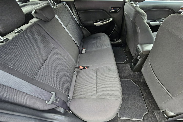 Suzuki Baleno Radar, komendy głosowe, grzane fotele, kontrola pasa ruchu, led zdjęcie 33