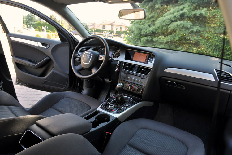 Audi A4 2.0TDI(143KM)*Bi-Xenon*Led*Navi*Welur*Parktronik*I Wł*Alu17"ASO zdjęcie 24