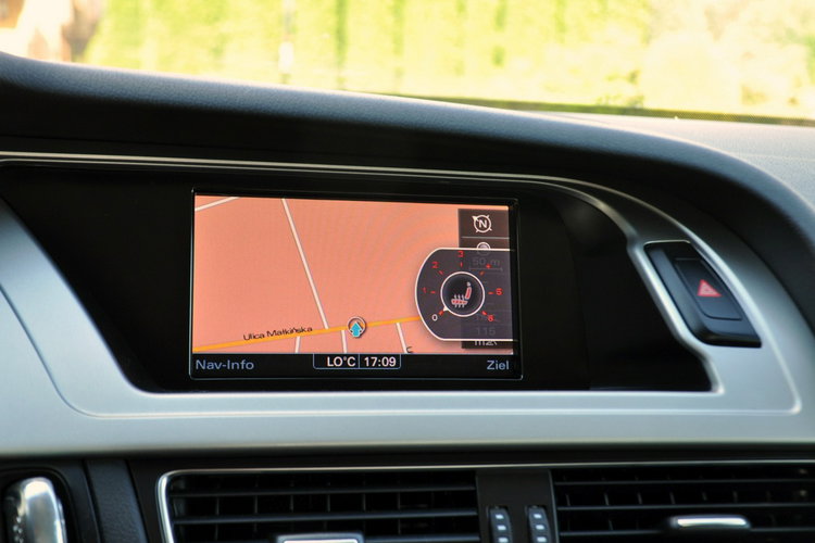 Audi A4 2.0TDI(143KM)*Bi-Xenon*Led*Navi*Welur*Parktronik*I Wł*Alu17"ASO zdjęcie 31