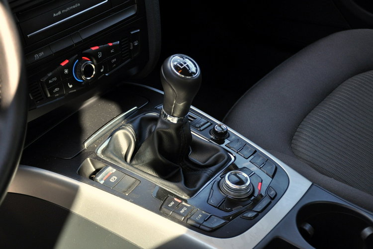 Audi A4 2.0TDI(143KM)*Bi-Xenon*Led*Navi*Welur*Parktronik*I Wł*Alu17"ASO zdjęcie 34