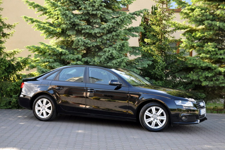 Audi A4 2.0TDI(143KM)*Bi-Xenon*Led*Navi*Welur*Parktronik*I Wł*Alu17"ASO zdjęcie 4