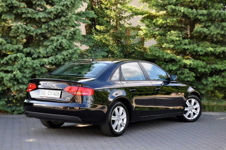 Audi A4 2.0TDI(143KM)*Bi-Xenon*Led*Navi*Welur*Parktronik*I Wł*Alu17"ASO zdjęcie 6