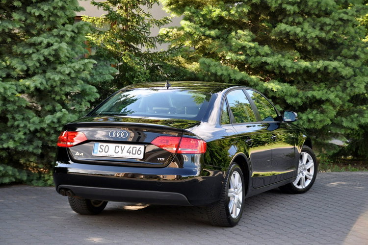 Audi A4 2.0TDI(143KM)*Bi-Xenon*Led*Navi*Welur*Parktronik*I Wł*Alu17"ASO zdjęcie 7