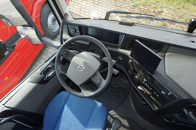VOLVO FH zdjęcie 8