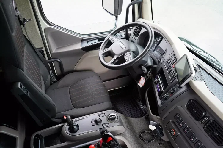 DAF / LF / 260 / ACC / E 6 / SKRZYNIOWY + HDS / PALFINGER PK 9002 / WYSIĘG 12 M / PILOT zdjęcie 13