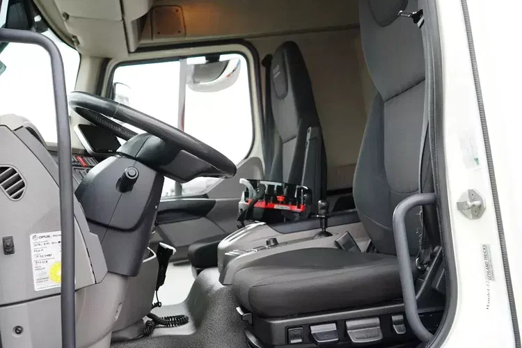 DAF / LF / 260 / ACC / E 6 / SKRZYNIOWY + HDS / PALFINGER PK 9002 / WYSIĘG 12 M / PILOT zdjęcie 7