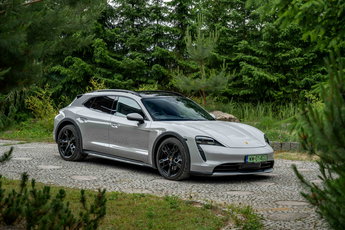 Porsche Taycan Cross Turismo 4 / 476KM / Sport Chrono Plus / Head-Up / Import UK / FV