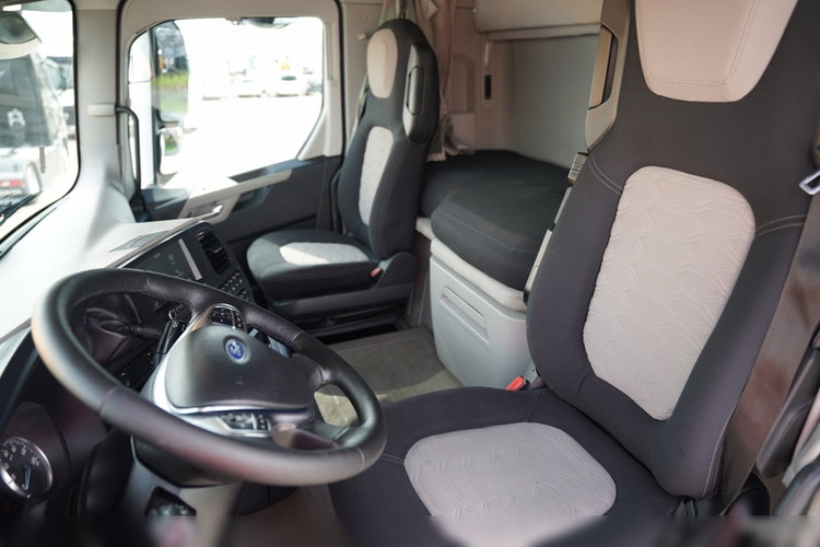 Ford F-MAX 500 / KLIMA POSTOJOWA / EURO 6 zdjęcie 25