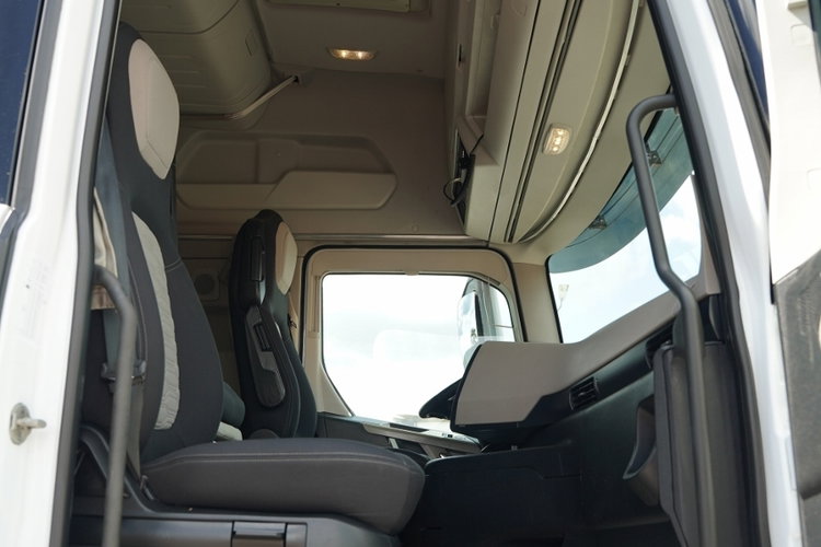 Ford F-MAX 500 / KLIMA POSTOJOWA / EURO 6 zdjęcie 39