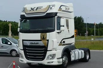 DAF XF 106