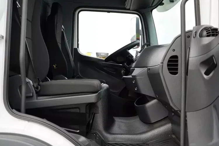 Mercedes ATEGO / 1221 / ACC / EURO 6 / KONTENER + WINDA / 17 PALET zdjęcie 8