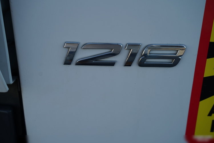 Mercedes ATEGO  1218 / 4X2 / KONTENER / WINDA DHOLLANDIA  - 1 500KG / ROLETA  zdjęcie 27