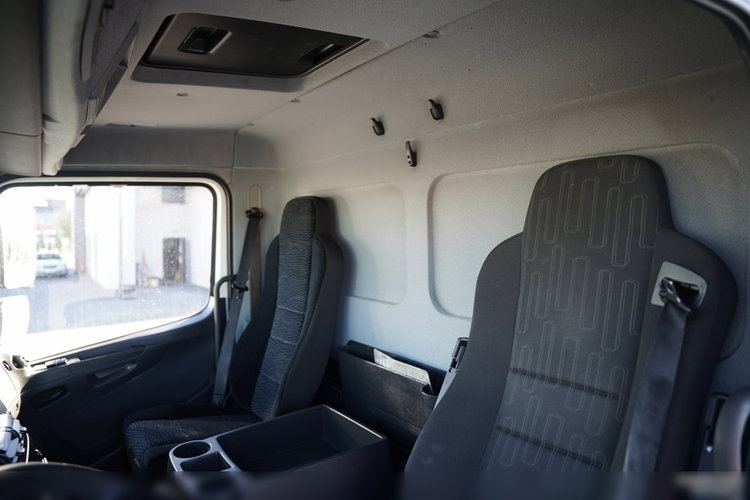 Mercedes ATEGO  1218 / 4X2 / KONTENER / WINDA DHOLLANDIA  - 1 500KG / ROLETA  zdjęcie 31