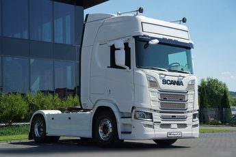 Scania R 500 / RETARDER / KLIMATYZACJA POSTOJOWA / ADR AT / CAŁA NA PODUSZKACH / ALUFELGI / 2022 ROK