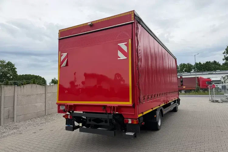 Mercedes ATEGO 818, Klima, webasto, 17 euro palet zdjęcie 6