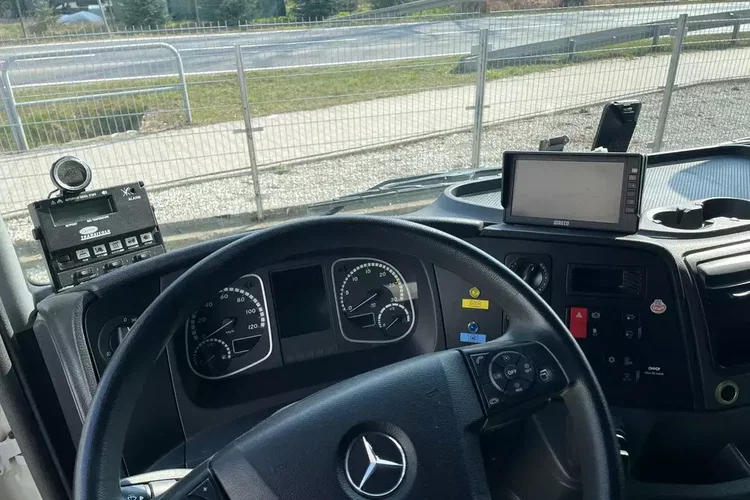 Mercedes ATEGO 1223 CHŁODNIA zdjęcie 13