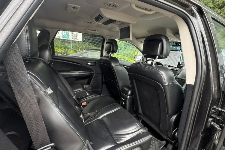 Fiat Freemont 2.0d Multijet 170 KM automat 4x4 dvd skóry black code 7.os. 1.r.gwaran zdjęcie 26