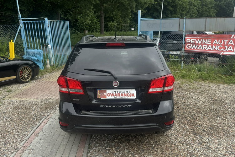 Fiat Freemont 2.0d Multijet 170 KM automat 4x4 dvd skóry black code 7.os. 1.r.gwaran zdjęcie 6