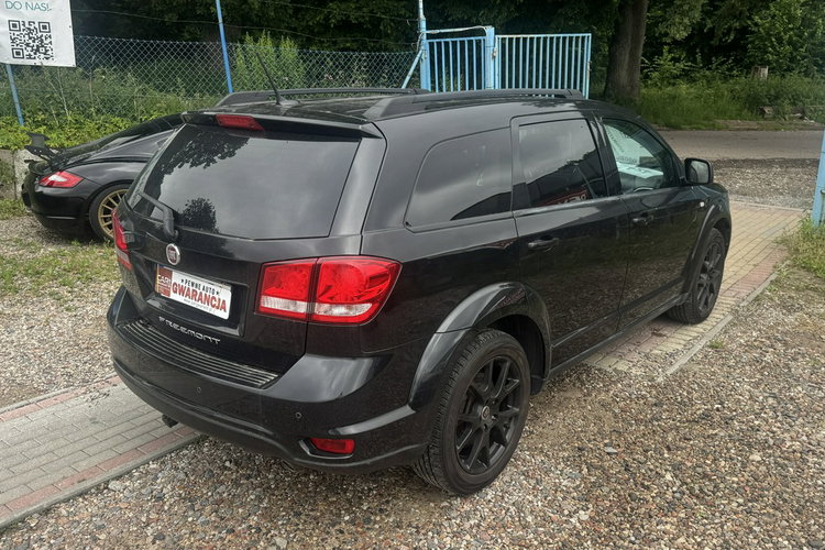 Fiat Freemont 2.0d Multijet 170 KM automat 4x4 dvd skóry black code 7.os. 1.r.gwaran zdjęcie 8