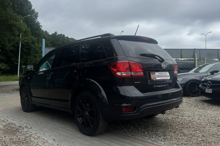 Fiat Freemont 2.0d Multijet 170 KM automat 4x4 dvd skóry black code 7.os. 1.r.gwaran zdjęcie 9