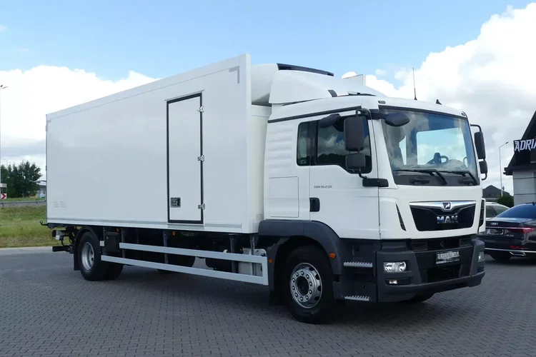 MAN TGM 18.250 / CHŁODNIA + WINDA / KABINA SYPIALNA / EURO 6 / zdjęcie 12