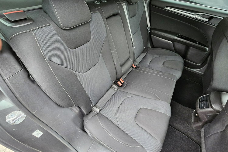 Ford Mondeo system parkowania, grzane fotele, hak, tempomat, nawigacja zdjęcie 13