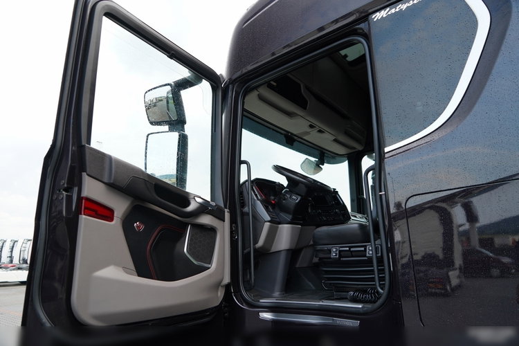 Scania S 580 / V8 / RETARDER / KLIMA POSTOJOWA / CAŁA NA PODUSZKACH / ALUFELGI / SKÓRY /  zdjęcie 18