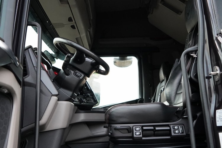 Scania S 580 / V8 / RETARDER / KLIMA POSTOJOWA / CAŁA NA PODUSZKACH / ALUFELGI / SKÓRY /  zdjęcie 19