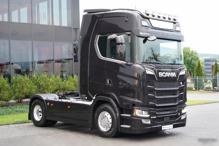 Scania S 580 / V8 / RETARDER / KLIMA POSTOJOWA / CAŁA NA PODUSZKACH / ALUFELGI / SKÓRY /  zdjęcie 2