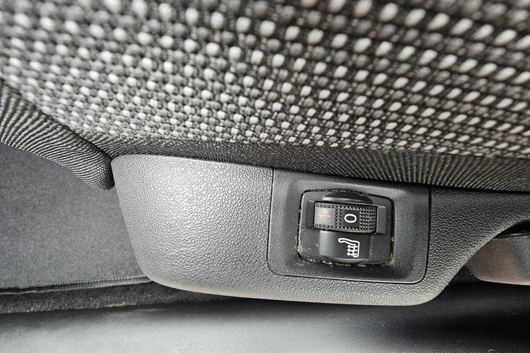 Citroen C3 Aircross grzane fotele, kontrola pasa ruchu, hak, serwis zdjęcie 23