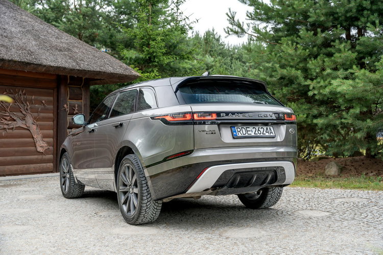 Land Rover Range Rover VELAR R-Dynamic S / 2.0 240KM AWD / Serwis ASO / Panorama / Meridian / FV zdjęcie 11