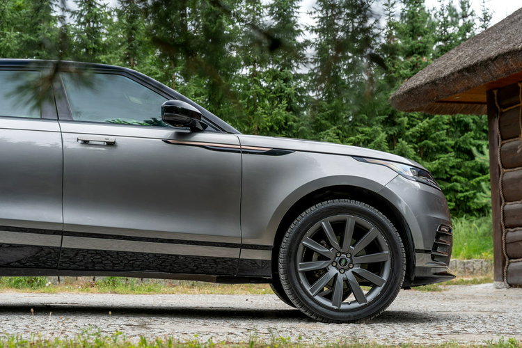Land Rover Range Rover VELAR R-Dynamic S / 2.0 240KM AWD / Serwis ASO / Panorama / Meridian / FV zdjęcie 18